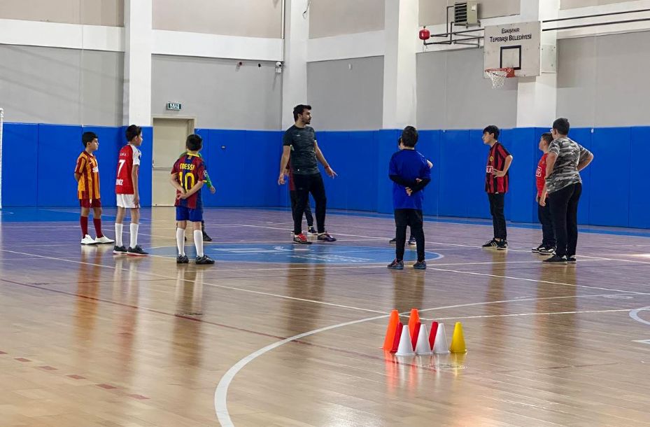 Tepebaşı’nda çocuklar sporla buluşuyor