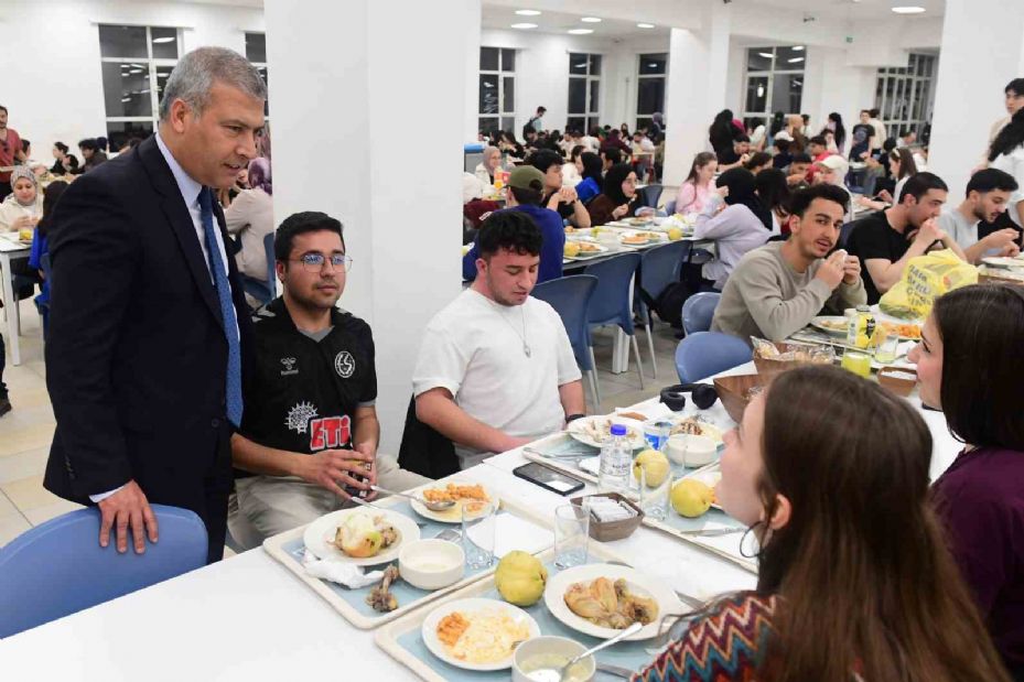 Anadolu Üniversitesi’nde yapay zekâ toplantısı gerçekleştirildi