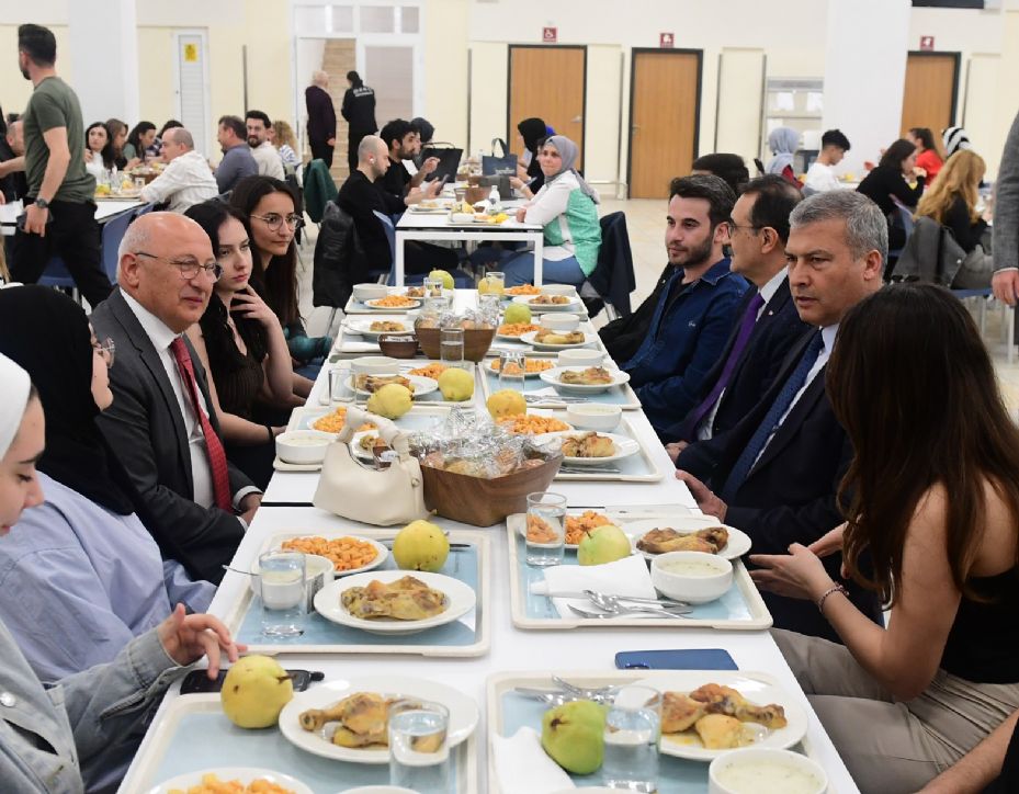 Anadolu Üniversitesi’nde yapay zekâ toplantısı gerçekleştirildi