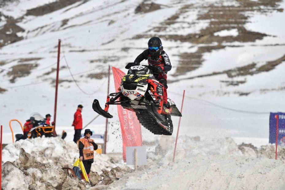 Erciyes’te Dünya Kar Motosikleti Şampiyonası heyecanı başladı