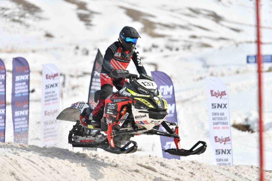 Erciyes’te Dünya Kar Motosikleti Şampiyonası heyecanı başladı