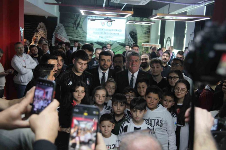 Serdal Adalı, Konya Beşiktaşlılar Derneği’nin yeni yerinin açılışına katıldı