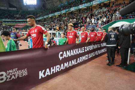 Trendyol Süper Lig: Konyaspor: 0 - Beşiktaş: 0 (Maç devam ediyor)