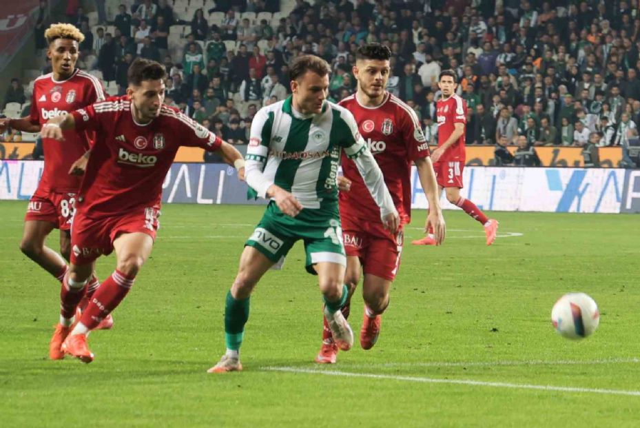 Trendyol Süper Lig: Konyaspor: 1 - Beşiktaş: 0 (İlk yarı)