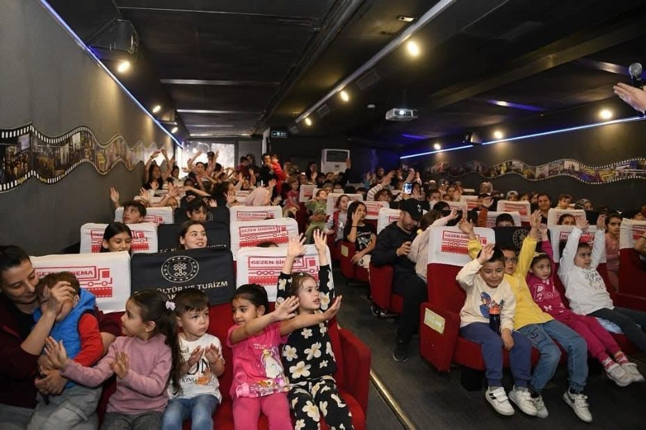 Gezen Sinema Tırı, Beypazarı’nda çocuklar tarafından ilgi gördü