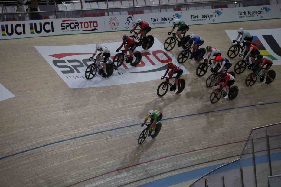 2025 UCI Pist Bisikleti Uluslar Kupası’nda 3. gün yarışları başladı