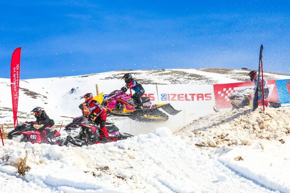 Erciyes, Dünya Kar Motosikleti Şampiyonası’na ev sahipliği yaptı