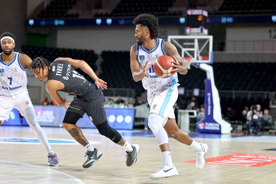 Türkiye Sigorta Basketbol Süper Ligi: Türk Telekom: 88 - Aliağa Petkimspor: 75