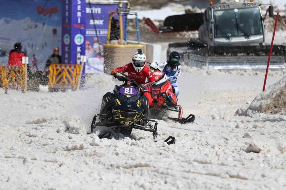 Erciyes’ten yükselen kar motorlarının sesi, tüm dünyada duyuldu