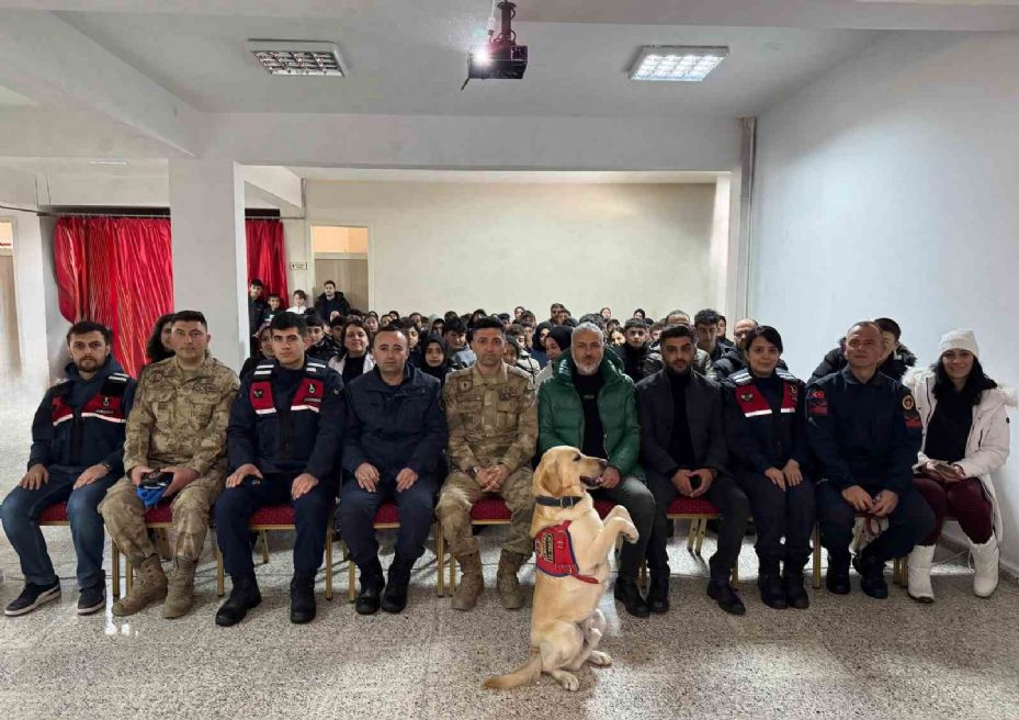 Jandarma, Öğrencilere Suçtan Korunma Eğitimi Verdi