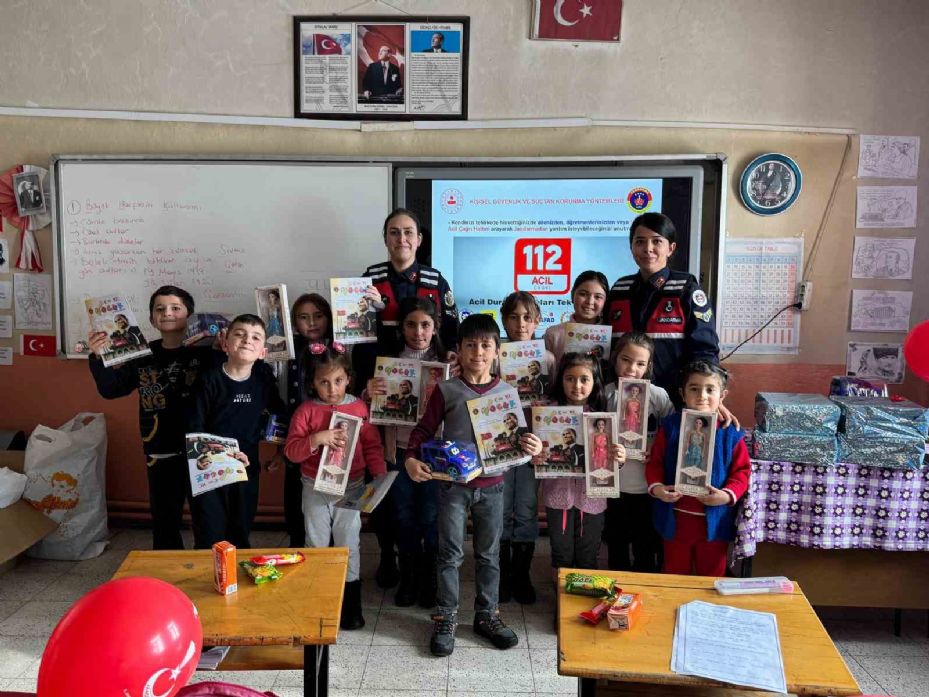 Jandarma, Öğrencilere Suçtan Korunma Eğitimi Verdi