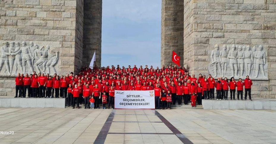 AKUT’tan Çanakkale Şehitliği’ne ziyaret