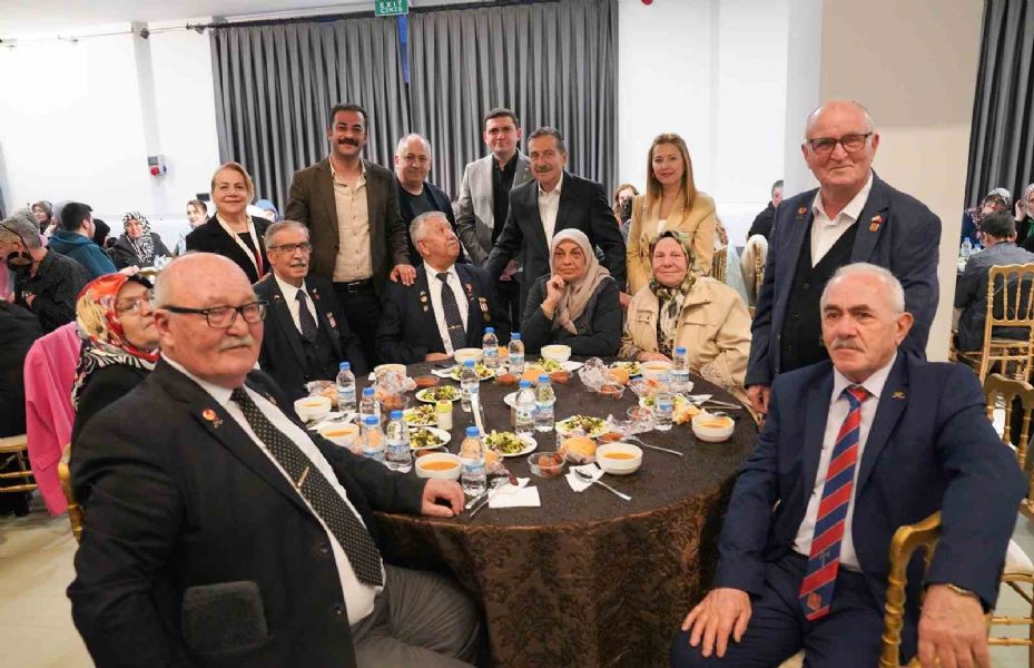 Başkan Ataç, şehit yakınları ve gazilerle iftarda buluştu