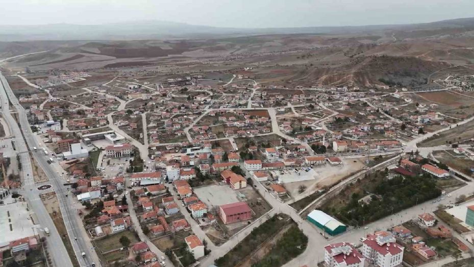 O ilçeye hızlı tren müjdesi: Vatandaşlar davul zurnayla kutladı