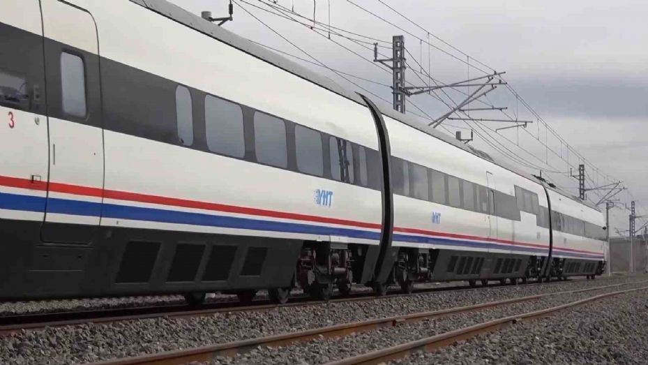 O ilçeye hızlı tren müjdesi: Vatandaşlar davul zurnayla kutladı