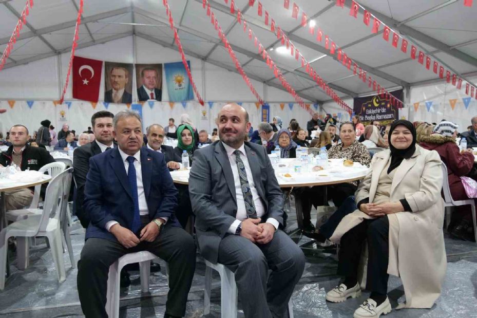 Şehit yakınları, gaziler ve aileleri Dede Korkut İftar Sofrası’nda buluştu