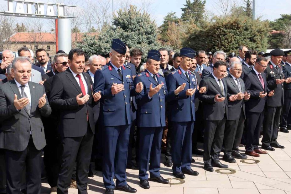 Kayseri’de şehitler mezarları başında anıldı