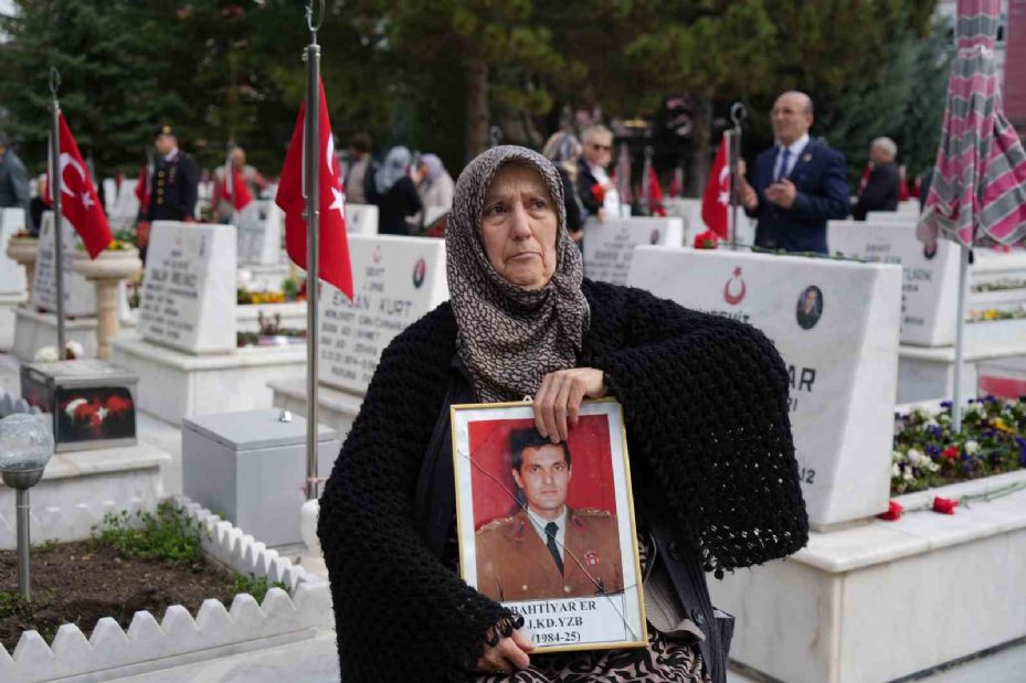 Ankara’da Çanakkale Zaferi’nin 110. yılında şehitleri anma programı