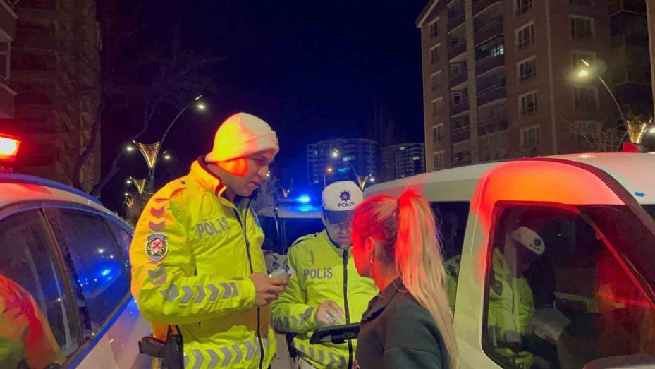 Polisten kaçan ehliyetsiz sürücüden pişkin savunma: "Bu cezalar beni yıldırmaz"