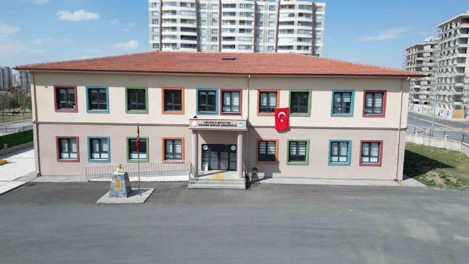 Melikgazi Belediyesi eğitim yatırımlarıyla takdir topluyor