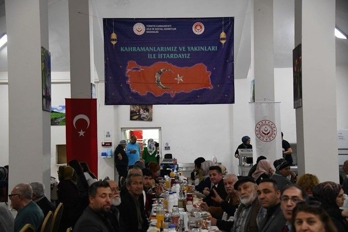 Pursaklar’da şehit aileleri ve gaziler onuruna iftar düzenlendi