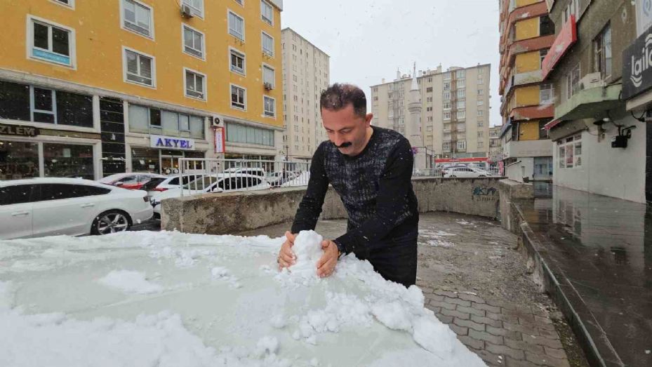 Mart karı Kayseri’yi beyaza bürüdü