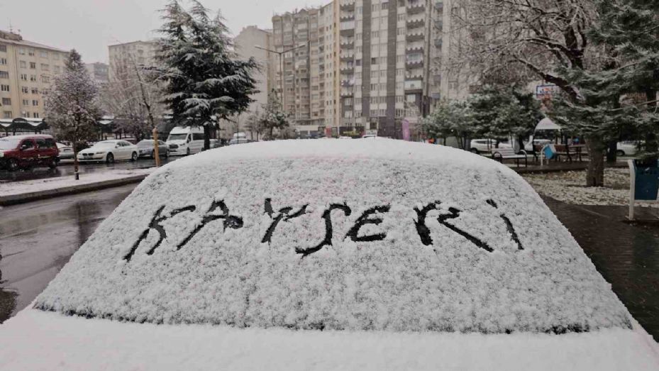 Mart karı Kayseri’yi beyaza bürüdü