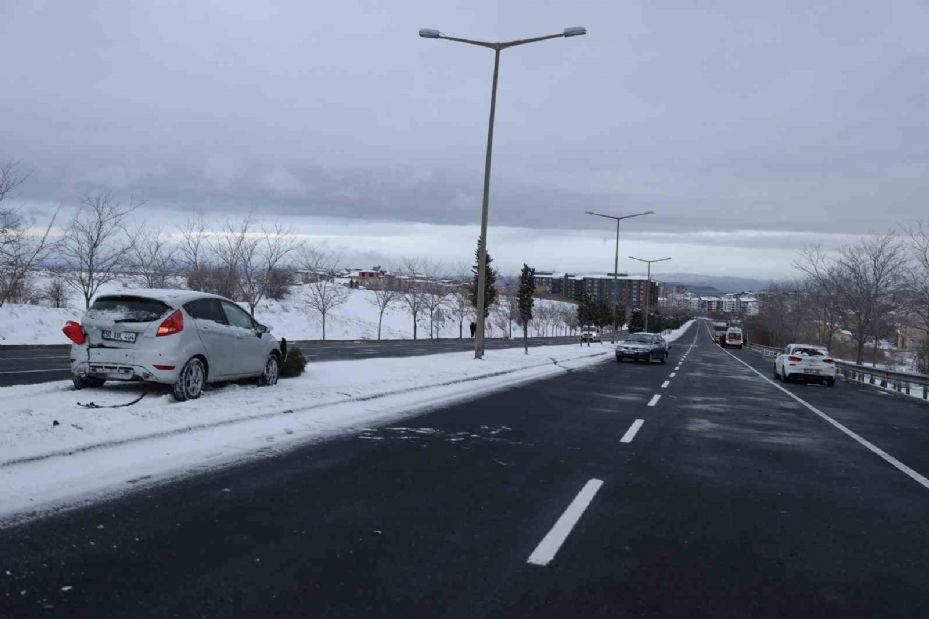 Nevşehir’de 6 araçlı zincirleme kaza: 3 yaralı