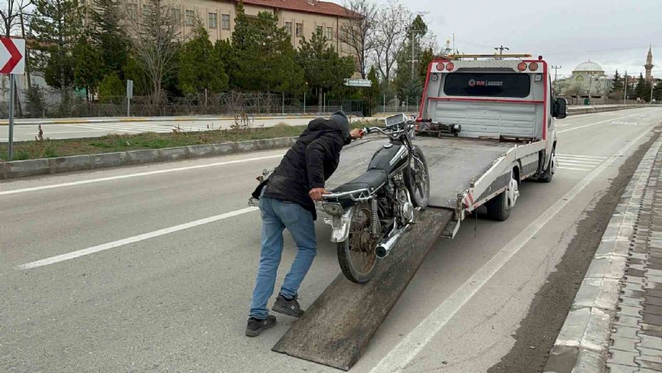 Çalıntı motosikletle yakalanan şahıs gözaltına alındı