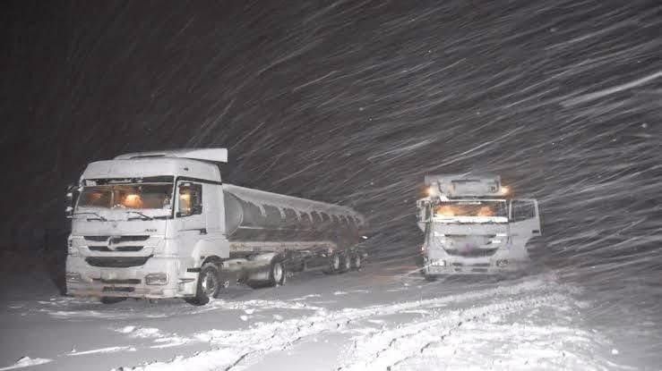 Yozgat’ta kar ve tipi etkili oldu, ulaşımda aksamalar yaşandı