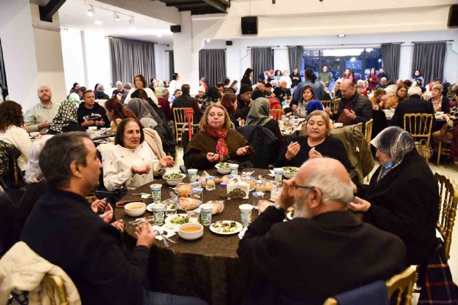 Engelli bireyler ve aileleri iftar sofrasında buluştu