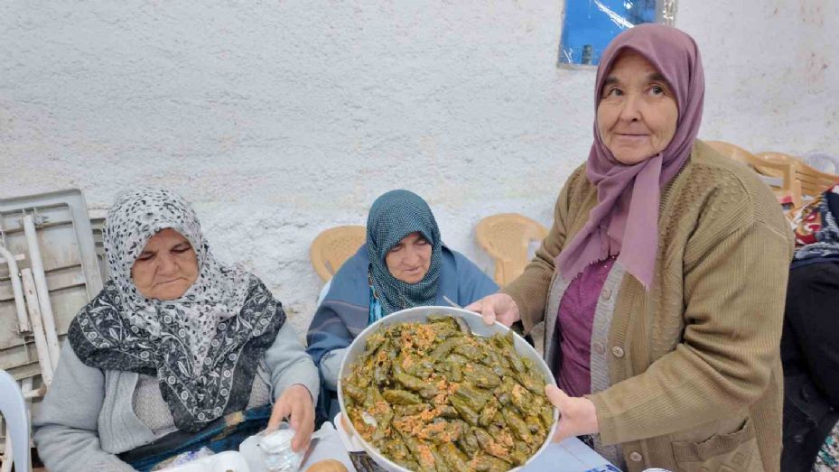 İftar yemeği her akşam bir aileden