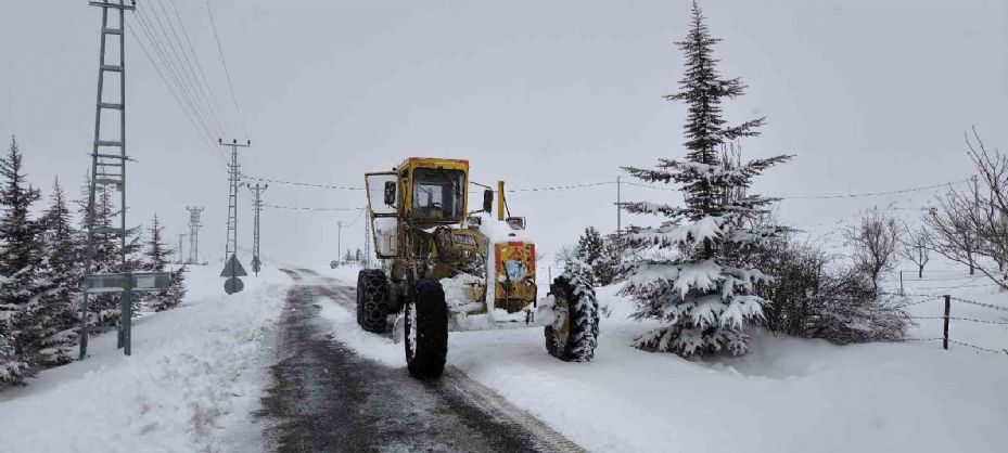 Kayseri’de 203 yol açıldı, 15 yolda çalışmalar sürüyor