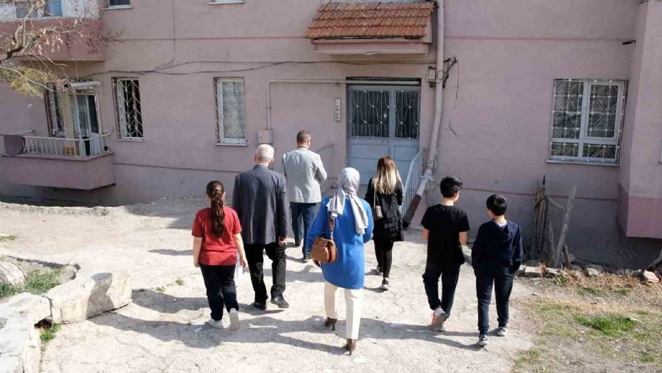 Öğrenciler ’zimem’ geleneğini sürdürdü, 102 bin TL’lik borçları kapattı