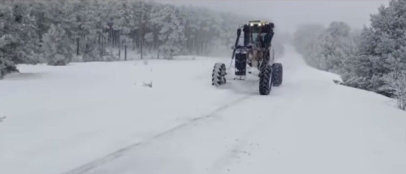 Yozgat’ta özel idare ekipleri kar mesaisini aralıksız sürdürüyor