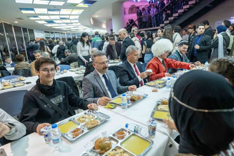 Eskişehir Valisi Hüseyin Aksoy Nevruz Bayramını kutladı