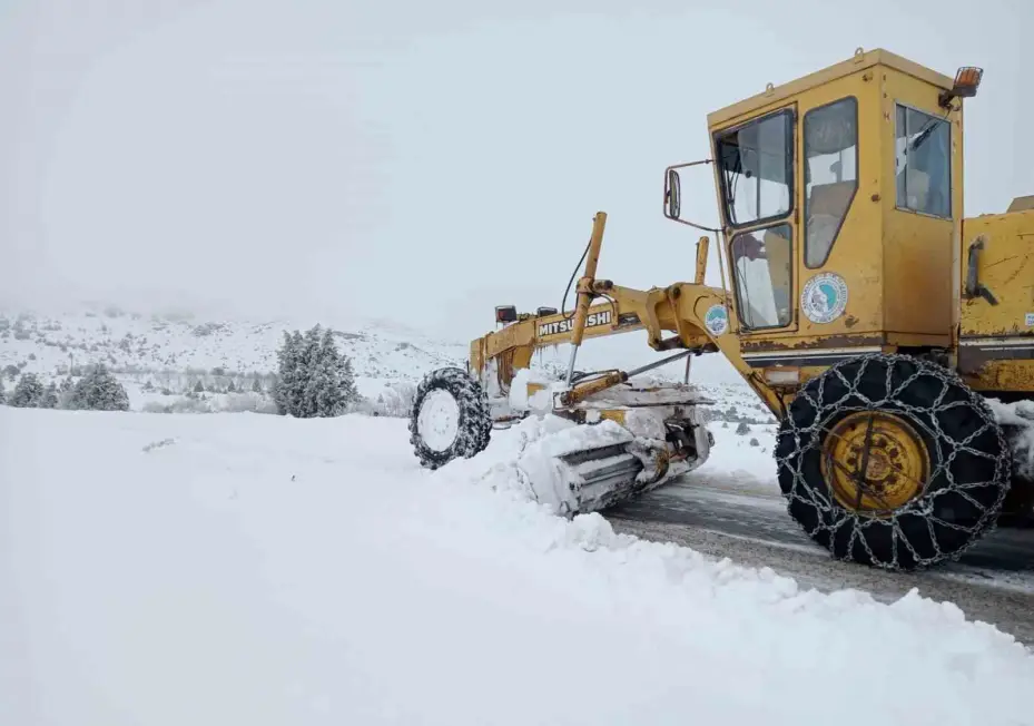 Kayseri’de 140 yol ulaşıma açıldı