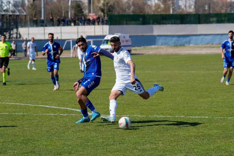 Türkiye 3. Lig 4. Grup: Polatlı 1926 Spor: 3 - Erciyes 38 FK: 1