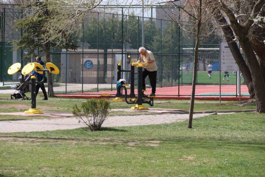 Eskişehirliler hafta sonu Kanlıkavak Parkı’na akın etti