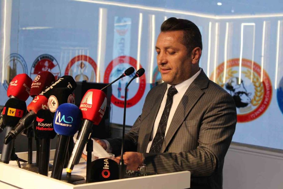 Kayseri Sivaslı Dernekler Federasyonu üyeleri iftarda bir araya geldi