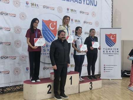 Eskişehir’de Veteranlar V1 Erkekler Epe Türkiye Şampiyonası ödülleri dağıtıldı