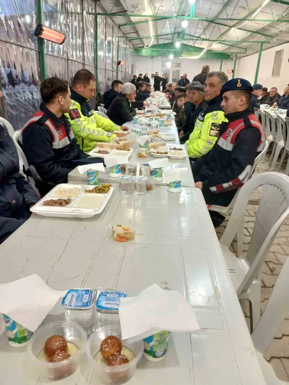 Seyitgazi Kümbet Köyü’nde Şehit Seydi Ünlü için iftar yemeği düzenlendi