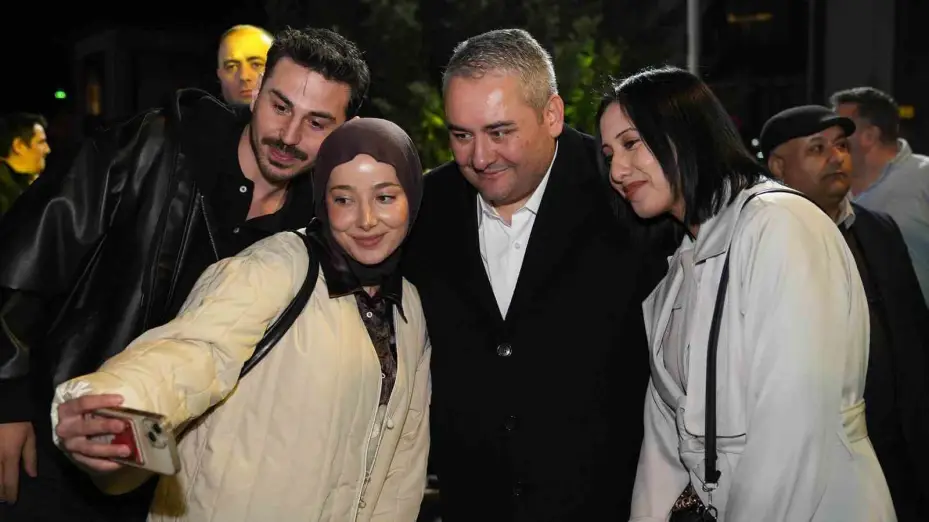 200 bin kişi Keçiören’de iftar yaptı