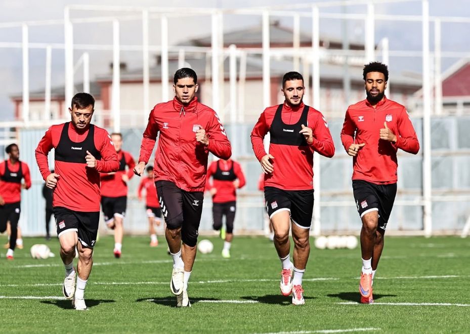 Sivasspor’da Çaykur Rizespor maçının hazırlıkları başladı