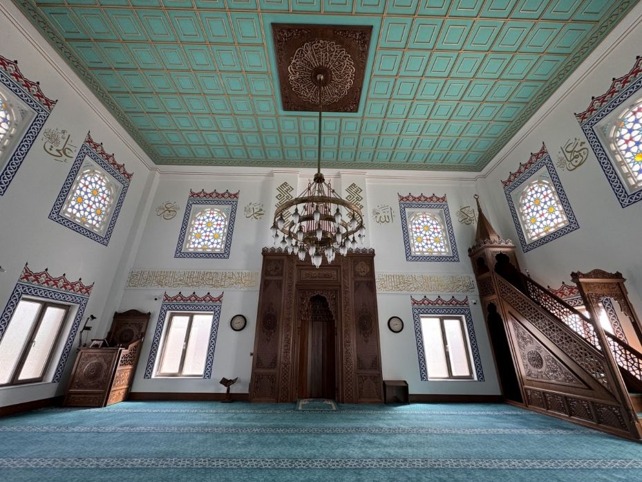 Yunus Emre Cami açılış için gün sayıyor