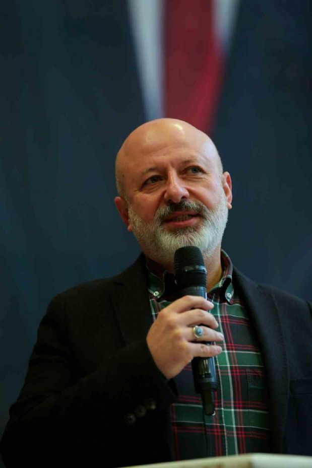 Başkan Çolakbayrakdar: "Gece-gündüz demeden daha güzel hizmet için çalışıyoruz"