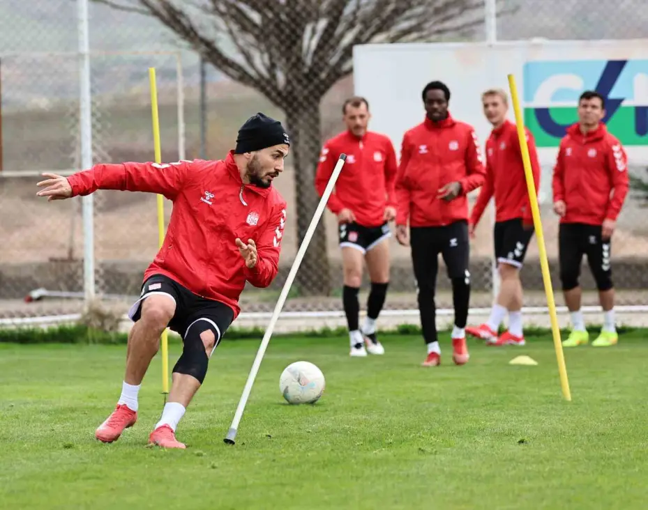 Sivasspor, Fenerbahçe maçının hazırlıklarını sürdürdü
