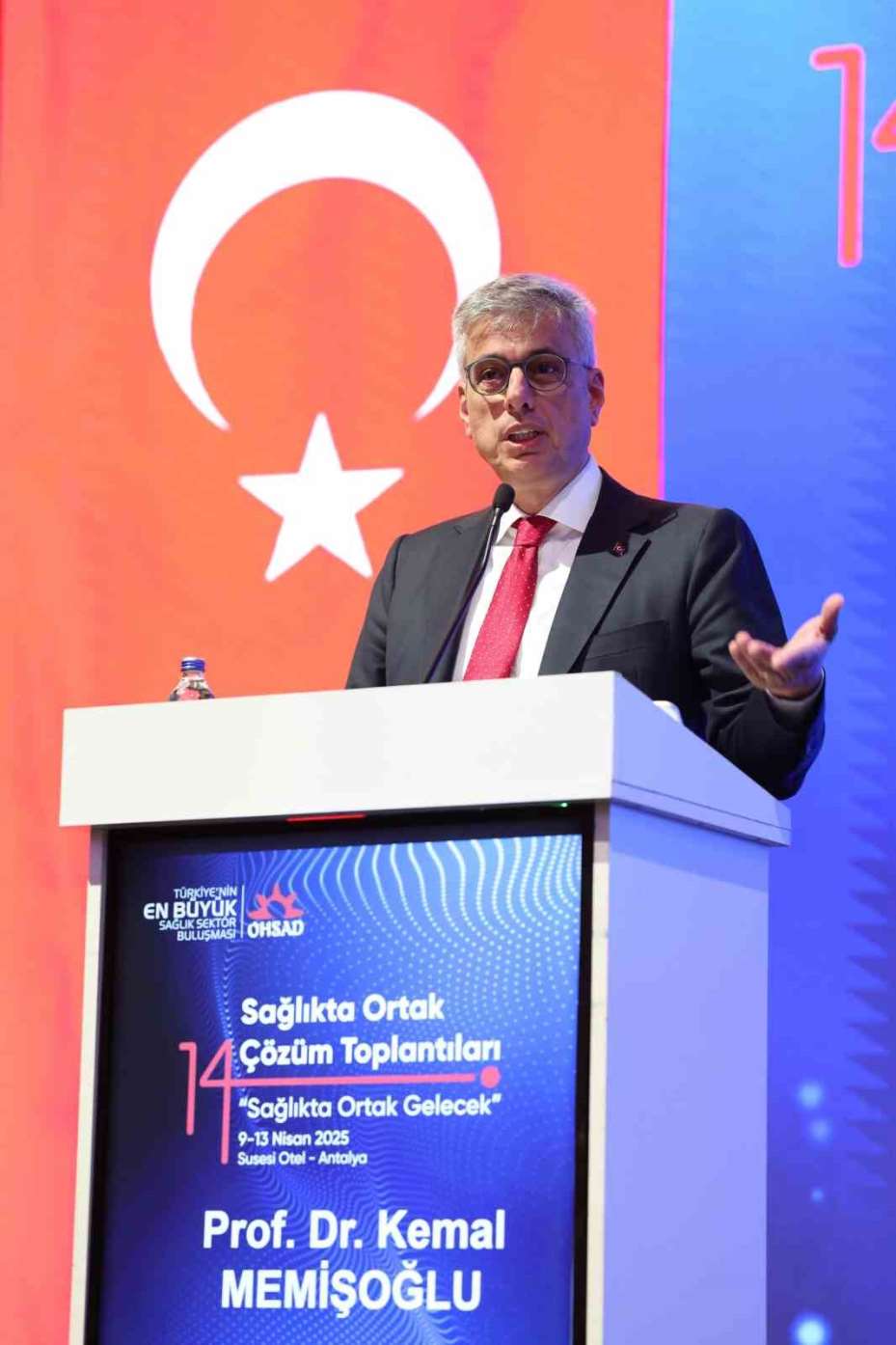 Sağlık Bakanı Memişoğlu: "Tek amacımız var öncelikli olarak, o da insanlara hizmet etmek"