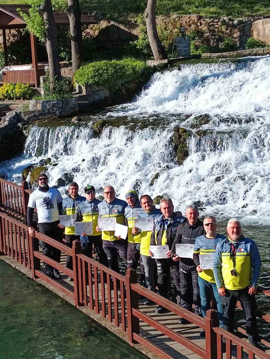 Zorlu yolculuk sonrası motosikleti grup Manavgat’a ulaştı