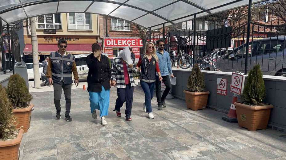 Hırsızlık suçundan toplam 161 suç kaydı ve 86 yıl hapis cezası firari kadın yakalandı
